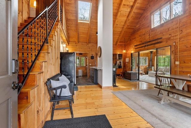 34 Jowders Cove Rd, Rindge, NH 03461