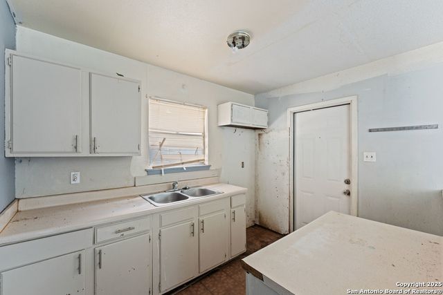 6614 Brownleaf, San Antonio, TX 78227