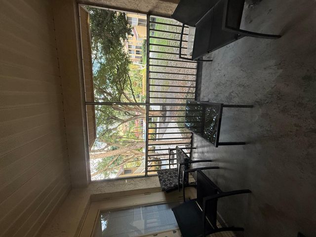 902 Coral Club Drive 902, Coral Springs, FL 33071