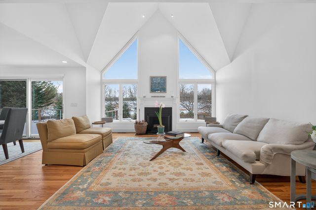 83 Old North Road, Stonington, CT 06355