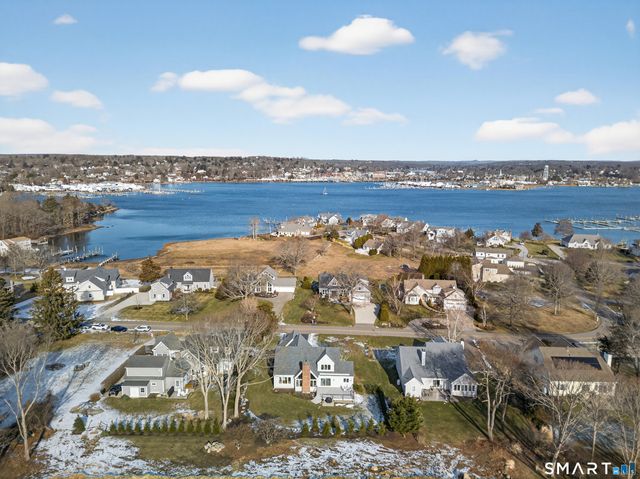 83 Old North Road, Stonington, CT 06355