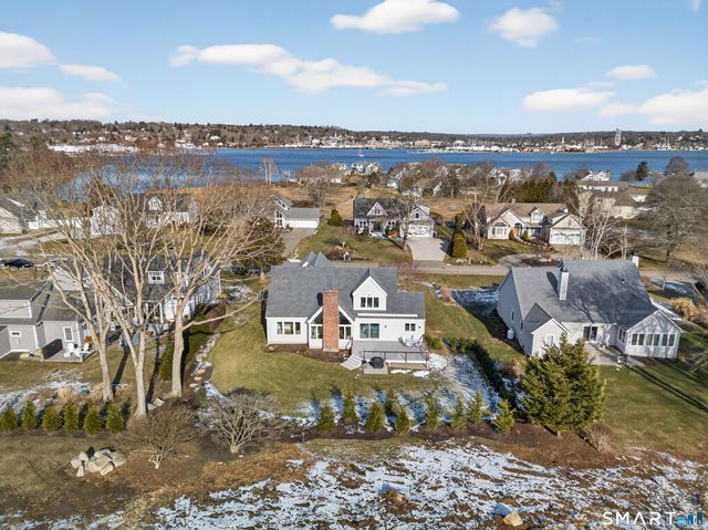 83 Old North Road, Stonington, CT 06355