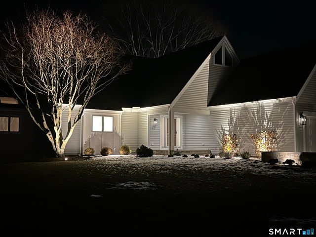 83 Old North Road, Stonington, CT 06355