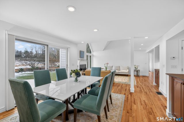 83 Old North Road, Stonington, CT 06355