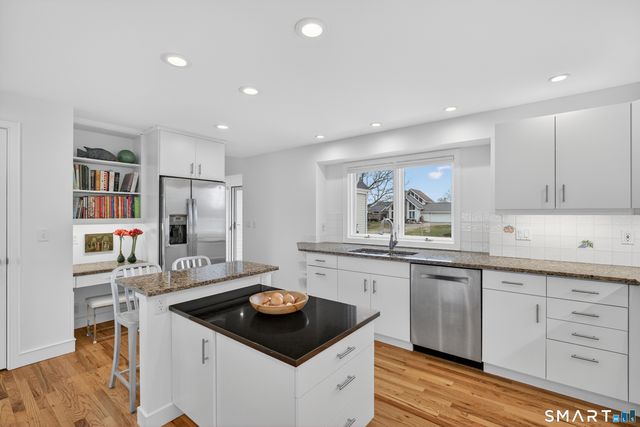 83 Old North Road, Stonington, CT 06355