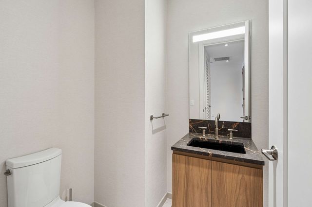 160 2nd Ave S Apt 2603, Nashville, TN 37201