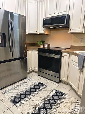 1348 Millbank Drive, Matthews, NC 28104