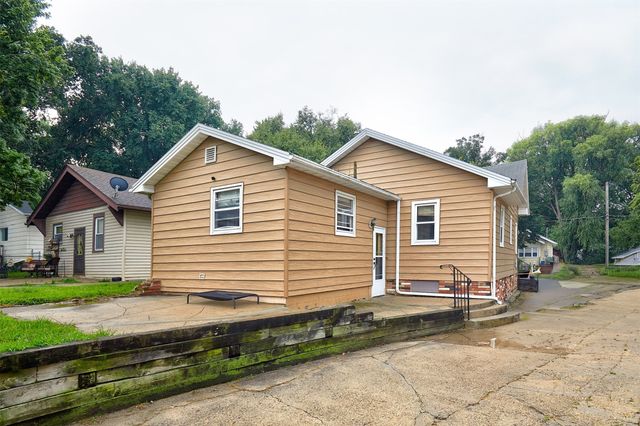 3925 3rd Street, Des Moines, IA 50313