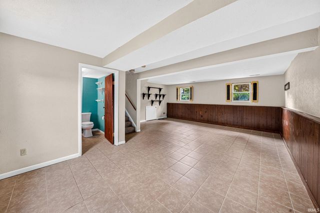 51444 Kenilworth Road, South Bend, IN 46637