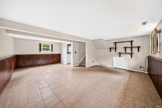 51444 Kenilworth Road, South Bend, IN 46637
