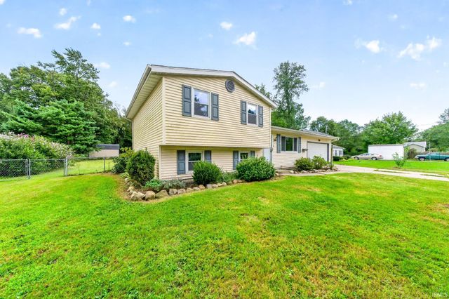 51444 Kenilworth Road, South Bend, IN 46637