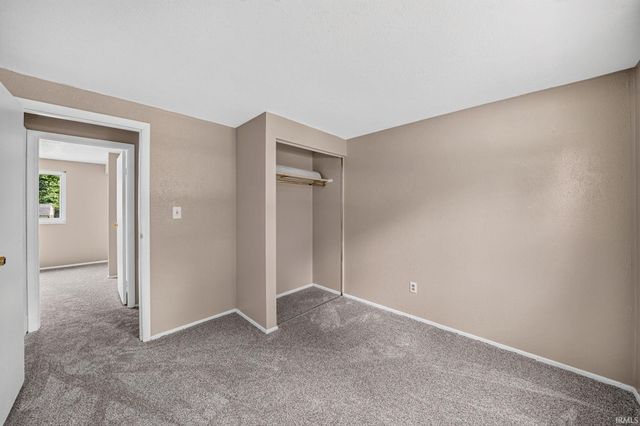 51444 Kenilworth Road, South Bend, IN 46637