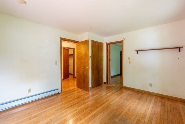 110 Grantwood Dr, Amherst, MA 01002