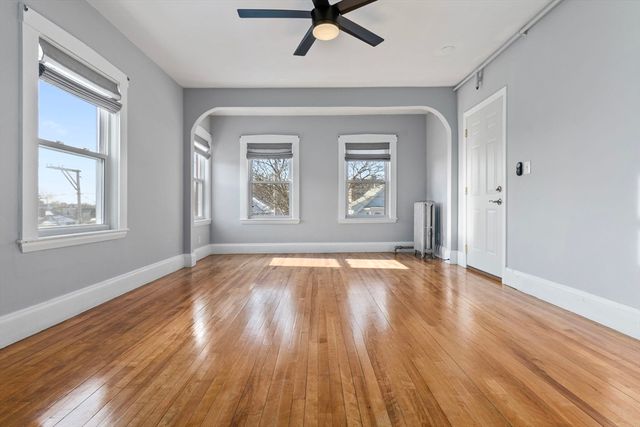 55 Pine St 2, Swampscott, MA 01907