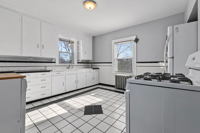 55 Pine St 2, Swampscott, MA 01907