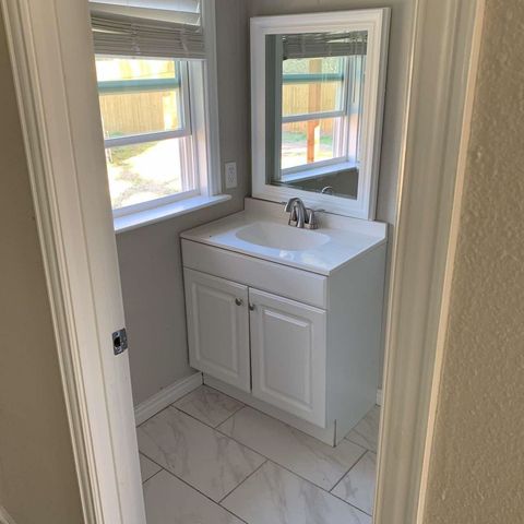 511 E Washington Street, Denison, TX 75021