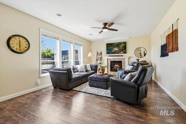 1173 W Hitchcock St, Meridian, ID 83646