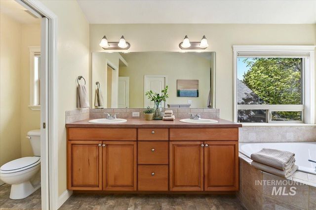 1173 W Hitchcock St, Meridian, ID 83646