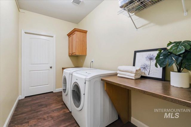 1173 W Hitchcock St, Meridian, ID 83646