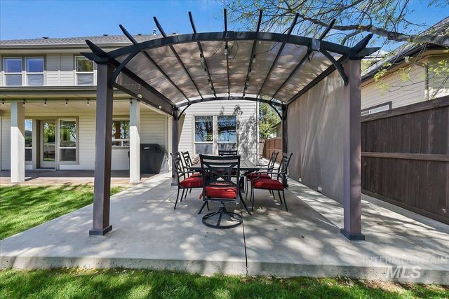 1173 W Hitchcock St, Meridian, ID 83646