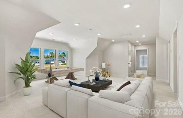 4184 Creek Bridge Circle, Charlotte, NC 28213