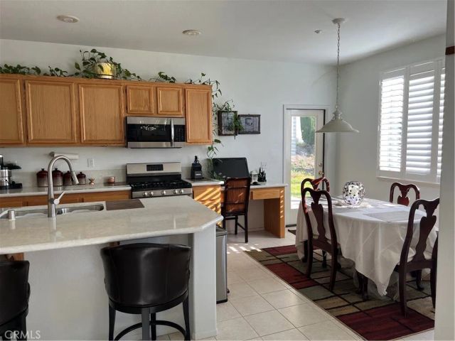 7739 CENTRO VISTA, Highland, CA 92346