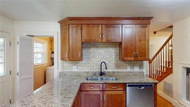 723 E Riverview DR, Suffolk, VA 23434