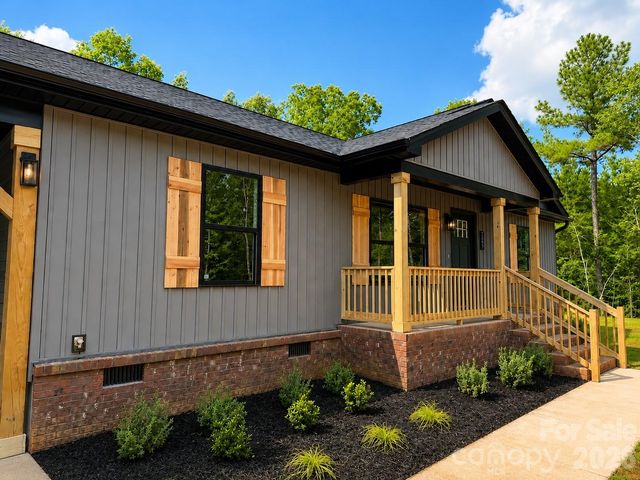 2697 Kendelwood Drive, Lancaster, SC 29720