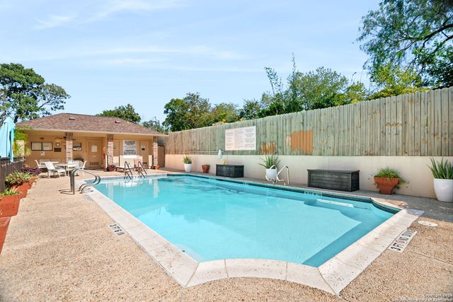 7926 Broadway Apt 608, San Antonio, TX 78209