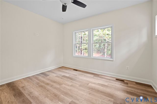 94 Dingley Rd, Montross, VA 22443