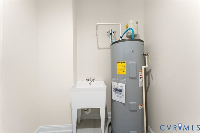 94 Dingley Rd, Montross, VA 22443