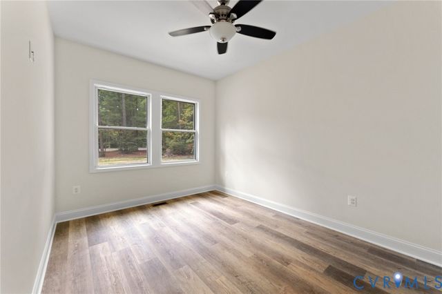 94 Dingley Rd, Montross, VA 22443