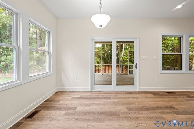 94 Dingley Rd, Montross, VA 22443