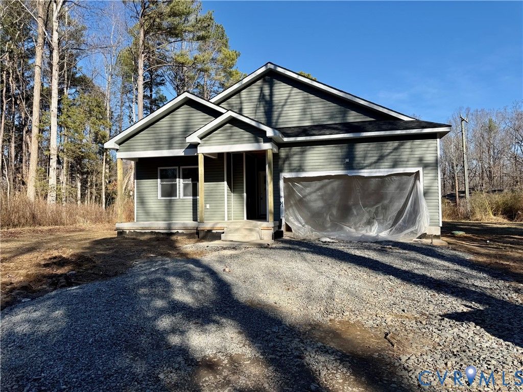 94 Dingley Rd, Montross, VA 22443