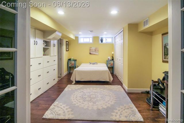 5953 Cooper Street, Taylor, MI 48180