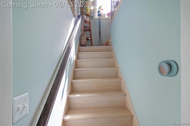5953 Cooper Street, Taylor, MI 48180