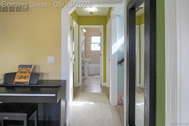 5953 Cooper Street, Taylor, MI 48180