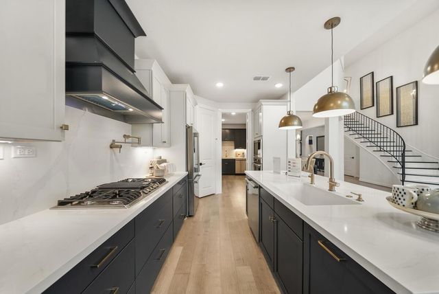 2006 Ironwood Pass Drive, Missouri City, TX 77459