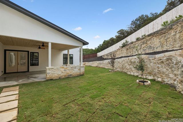 7310 Cresta Bulivar, San Antonio, TX 78256