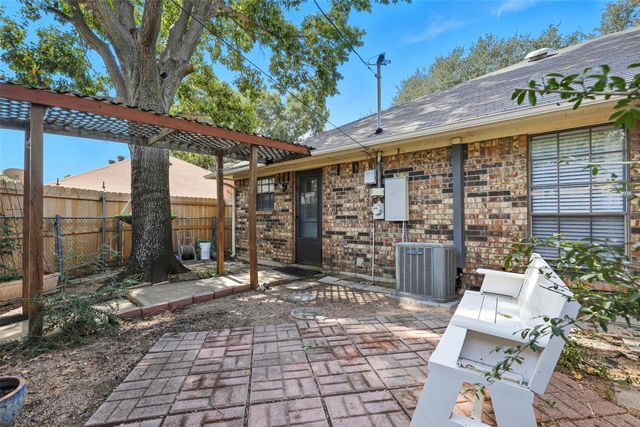 5616 Westchase Drive, North Richland Hills, TX 76180