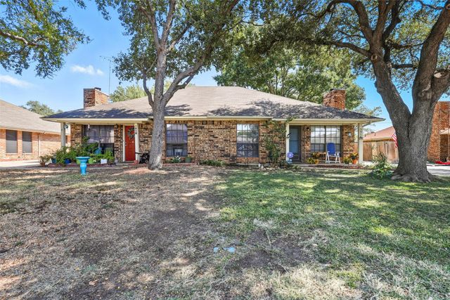 5616 Westchase Drive, North Richland Hills, TX 76180