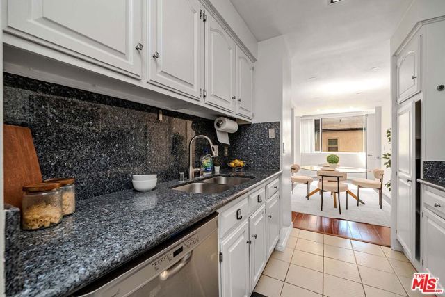 540 Kelton Avenue 105, Los Angeles, CA 90024