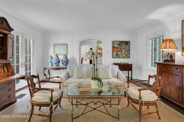 69 W River Road, Rumson, NJ 07760