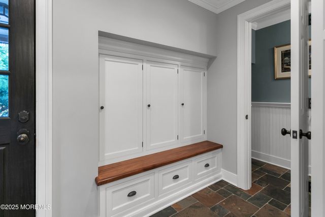 69 W River Road, Rumson, NJ 07760