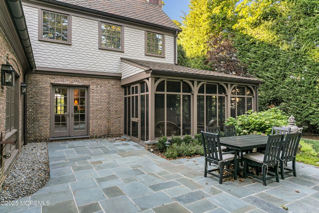 69 W River Road, Rumson, NJ 07760