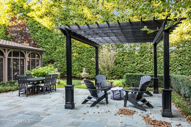 69 W River Road, Rumson, NJ 07760