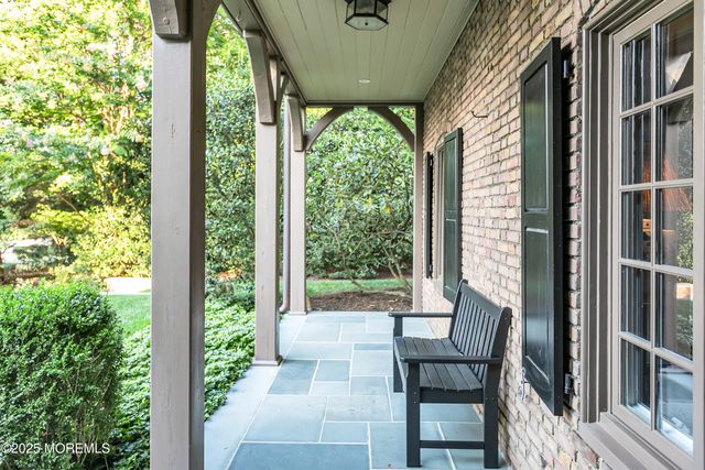 69 W River Road, Rumson, NJ 07760