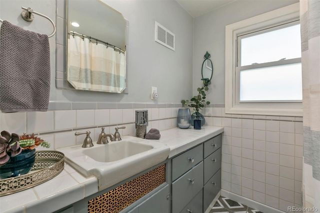 853 E 7th Street, Loveland, CO 80537