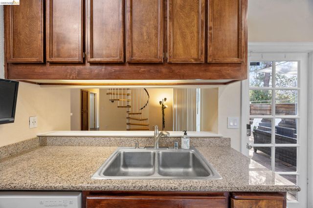 1694 Somerset Place, Antioch, CA 94509