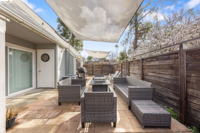 1694 Somerset Place, Antioch, CA 94509